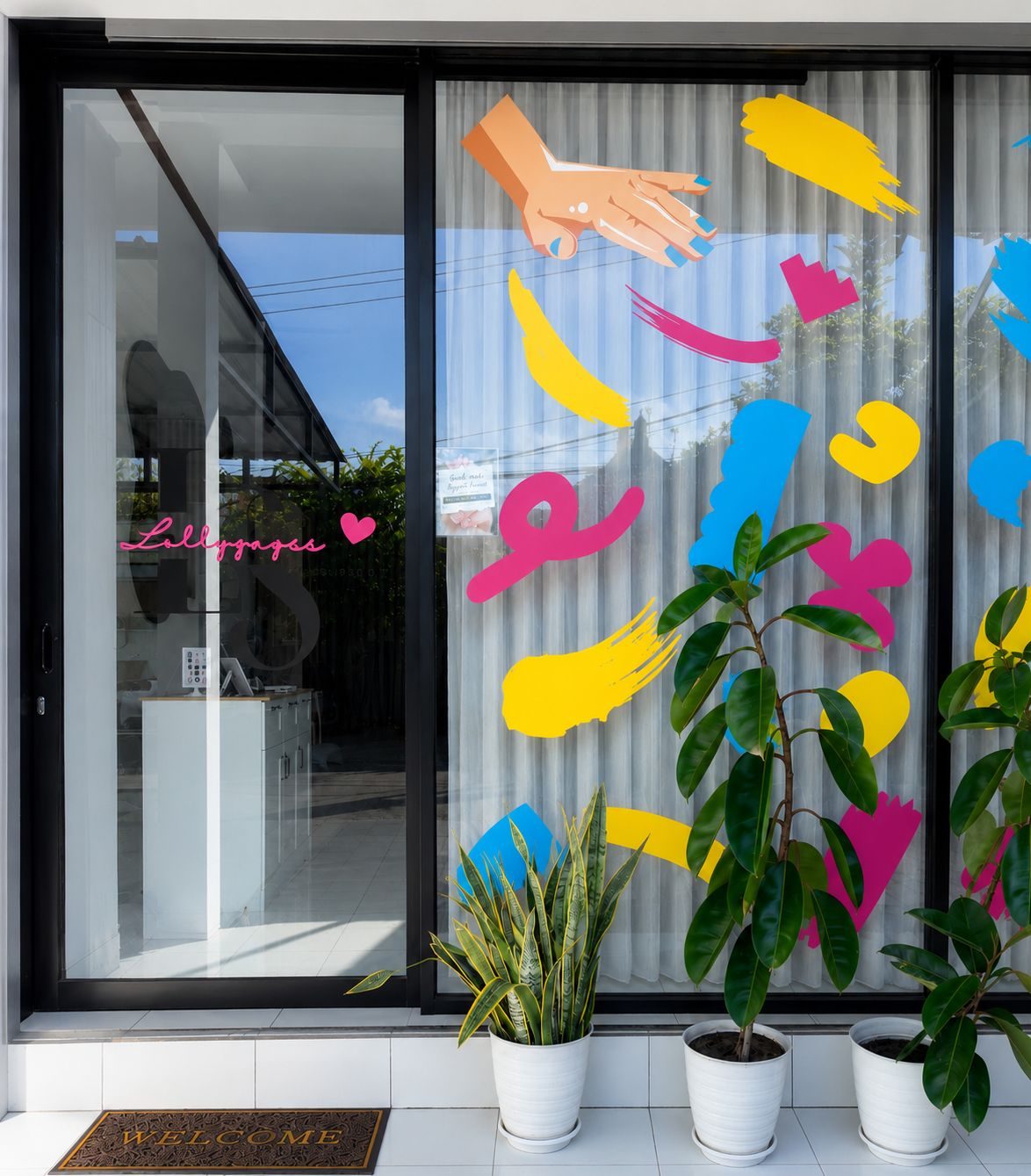 Bagian depan Lollygagss Studio di Jl. Persada II, Kerobokan Bali